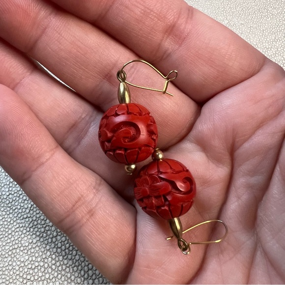 Vintage Authentic Cinnabar Set of Necklace, Bangle Bracelet & Pierced Earrings - Picture 5 of 14